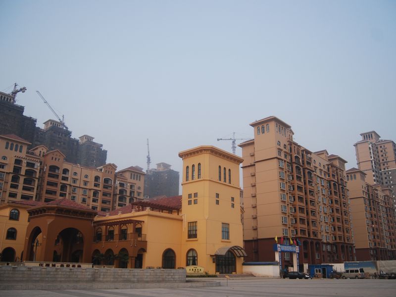 華強城一期二標段工程（2010年省文明工地、省“結構中州杯”工程）